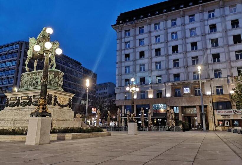 Hotel Five Points Square  City Center