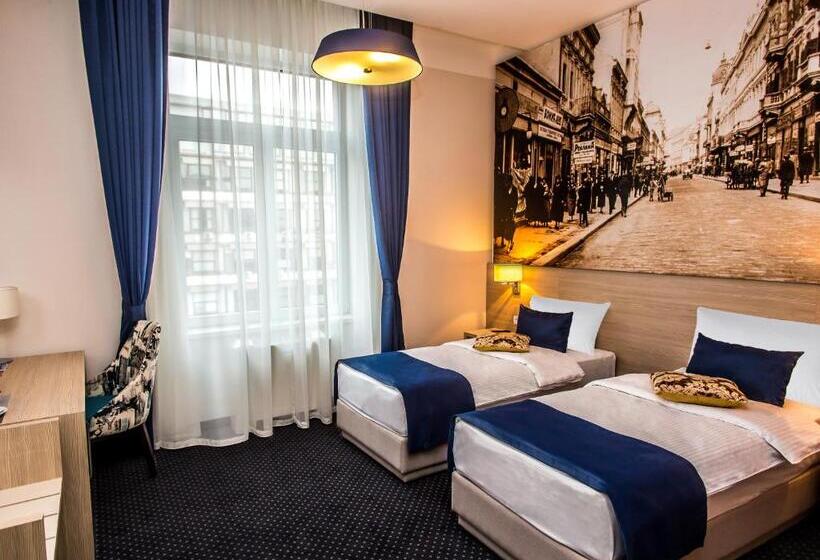 Hotel Five Points Square  City Center