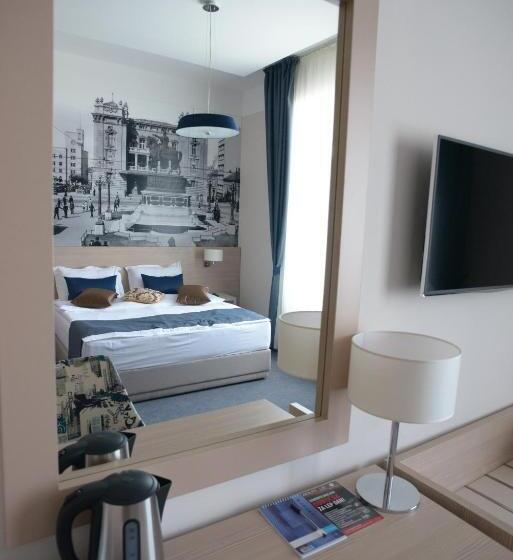 Hotel Five Points Square  City Center