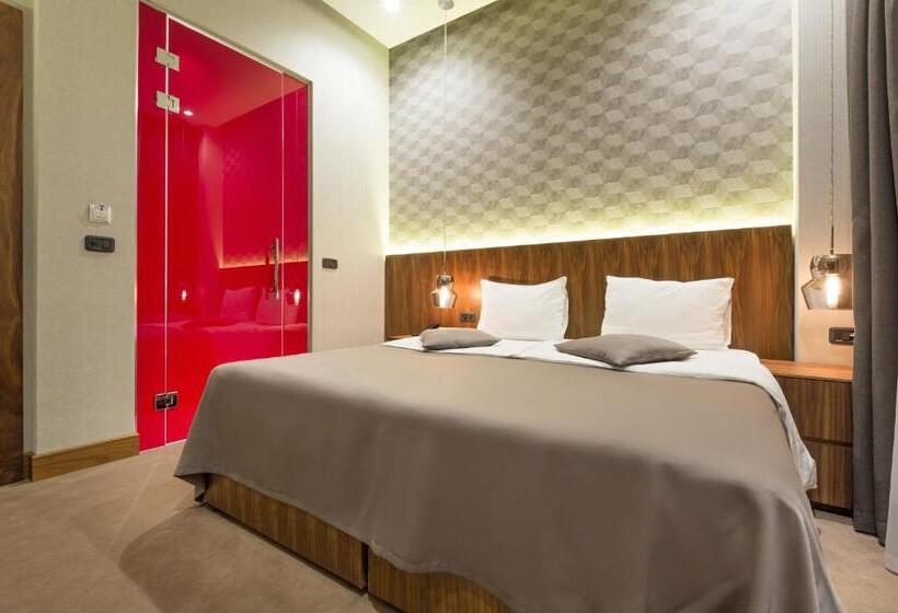 Hotel Five Points Square  City Center