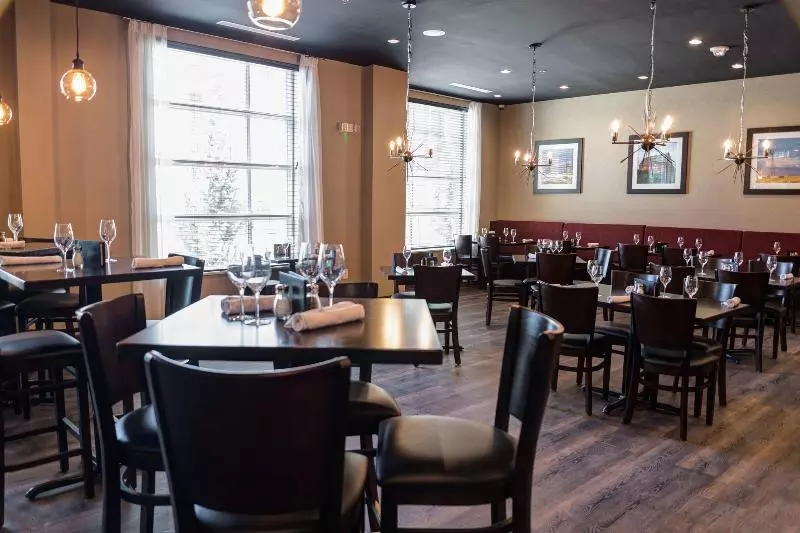 ホテル Four Points By Sheraton Sherwood Park
