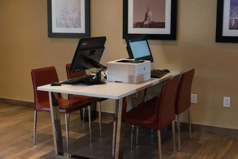 ホテル Four Points By Sheraton Sherwood Park