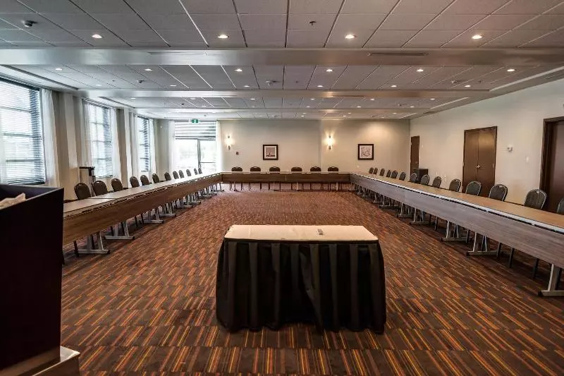 ホテル Four Points By Sheraton Sherwood Park