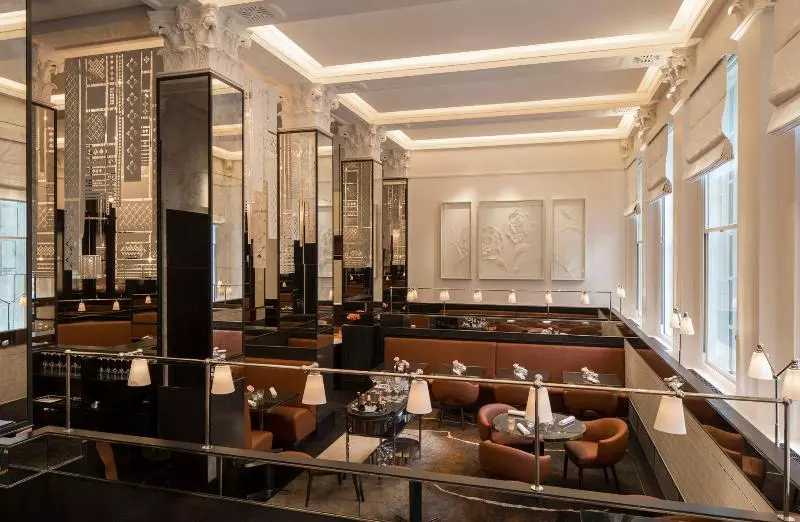 Four Seasons Hotel London At Tower Bridge