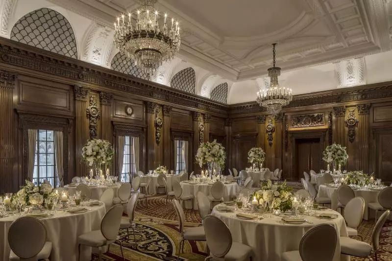 Four Seasons Hotel London At Tower Bridge