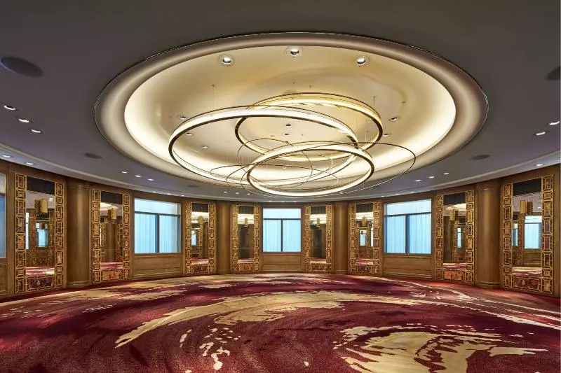 Four Seasons Hotel London At Tower Bridge