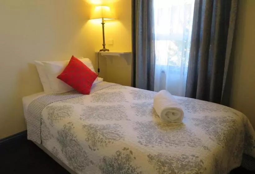 Hotelli Glenella Guesthouse