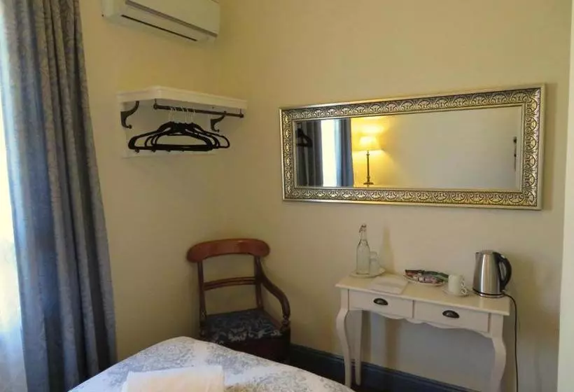 Hotelli Glenella Guesthouse