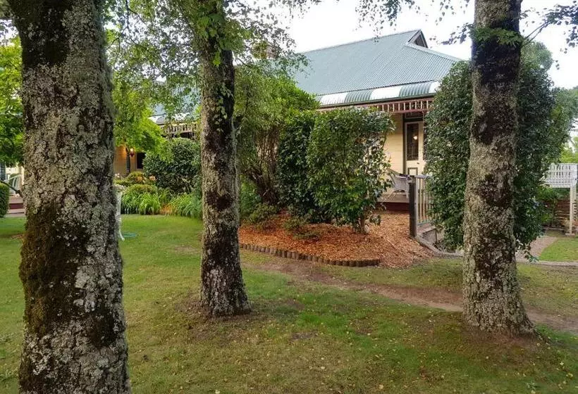 Hotelli Glenella Guesthouse