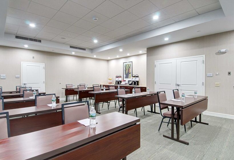 בית מלון כפרי Hampton Inn Boston  Westborough