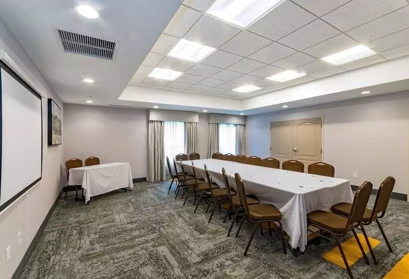 ホテル Hampton Inn Lockport  Buffalo