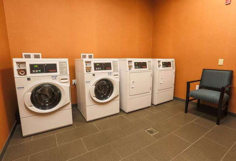 ホテル Hilton Garden Inn Indiana At Iup