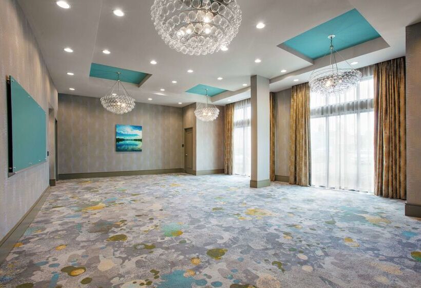 בית מלון כפרי Hilton Garden Inn Mobile Downtown