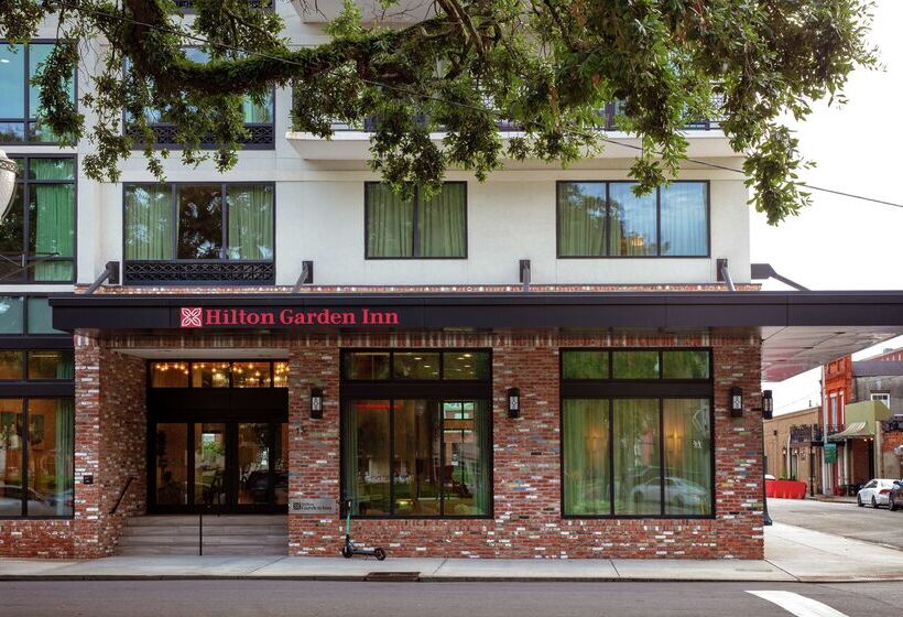 בית מלון כפרי Hilton Garden Inn Mobile Downtown