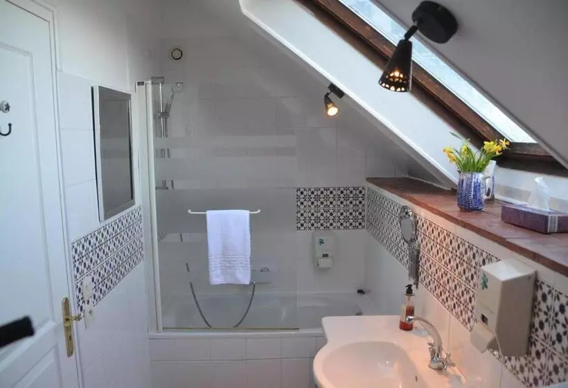 ホテル Hôtel Les Grands Chênes