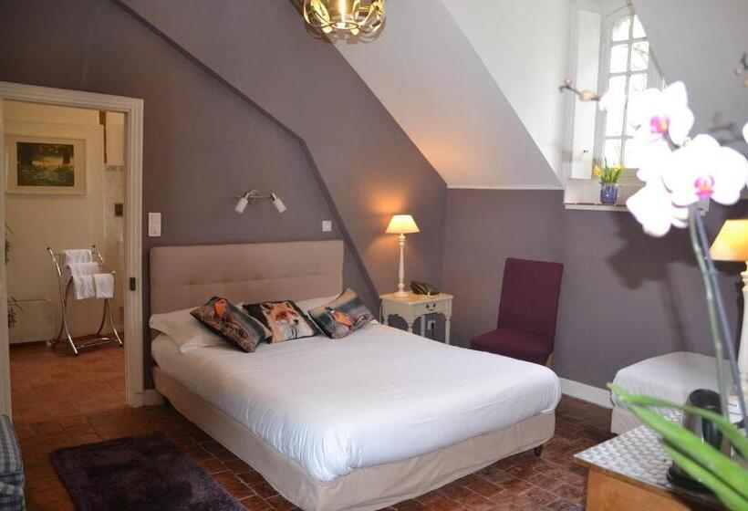 فندق Hôtel Les Grands Chênes