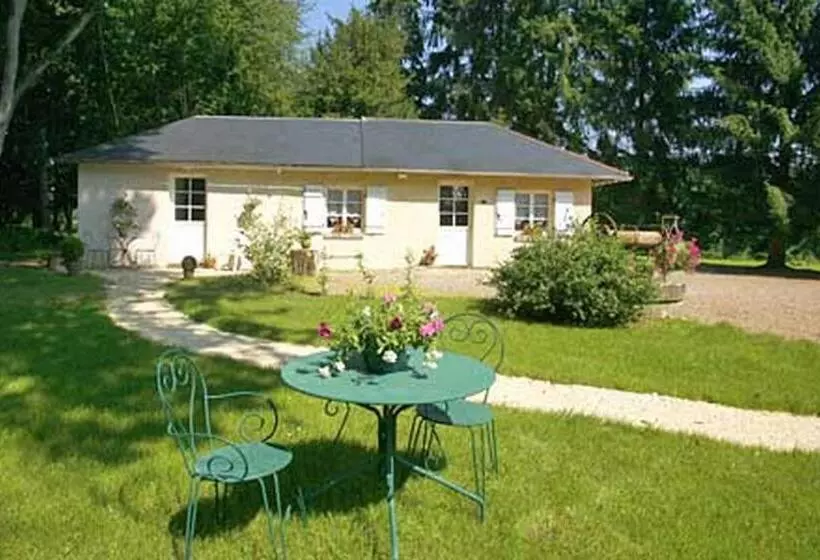 ホテル Hôtel Les Grands Chênes