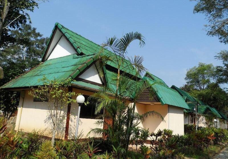 Szálloda Khunnam Rimtarn Resort