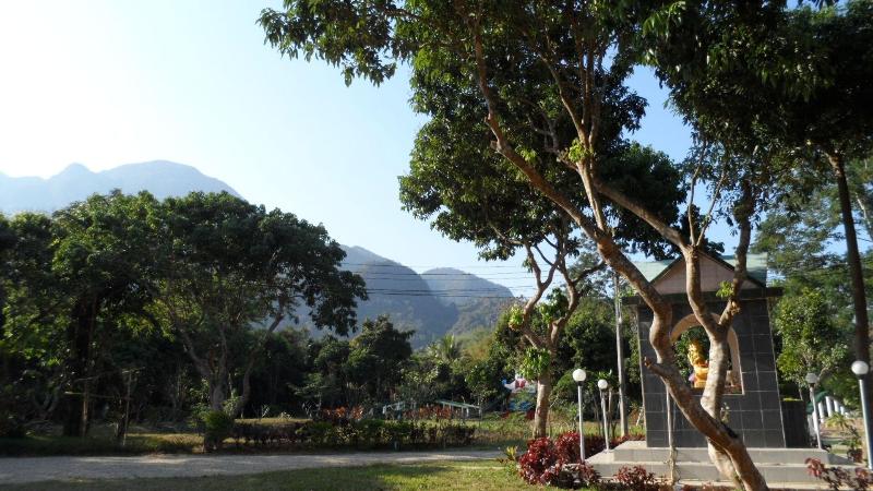 Szálloda Khunnam Rimtarn Resort