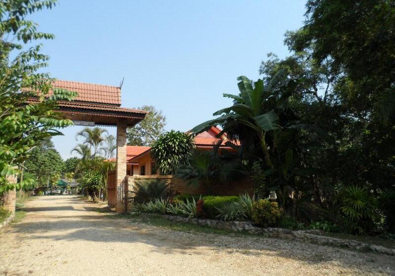 Szálloda Khunnam Rimtarn Resort