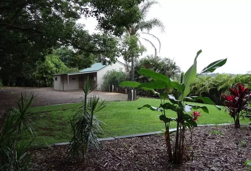 Hotelli Maleny Luxury Cottages