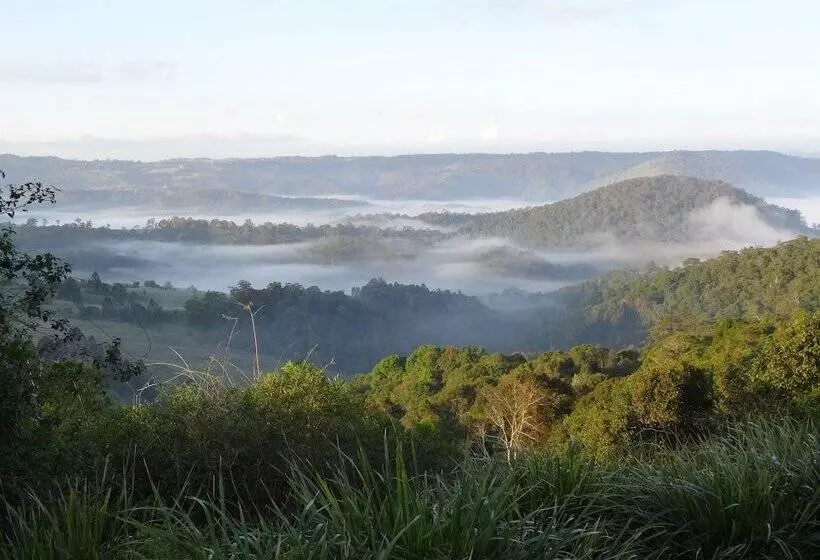 Hotelli Maleny Luxury Cottages