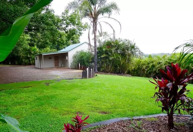 Hotelli Maleny Luxury Cottages
