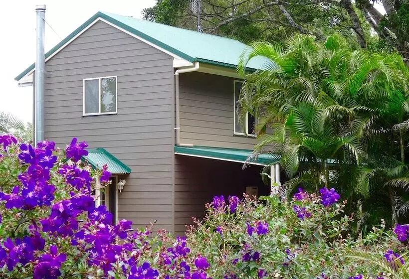 Hotelli Maleny Luxury Cottages