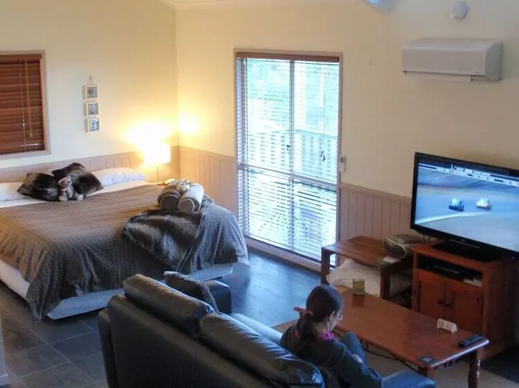 Hotelli Maleny Luxury Cottages