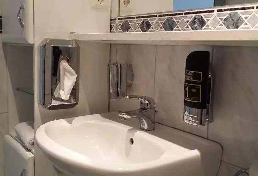 هتل Restaurant Engelanderhof