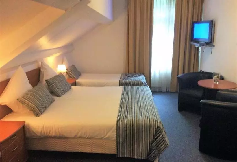 هتل Restaurant Engelanderhof