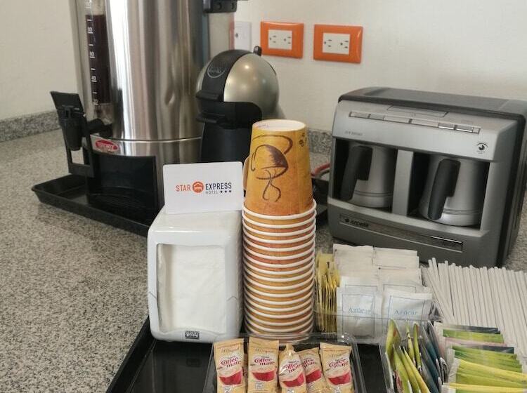 فندق Star Express Puebla