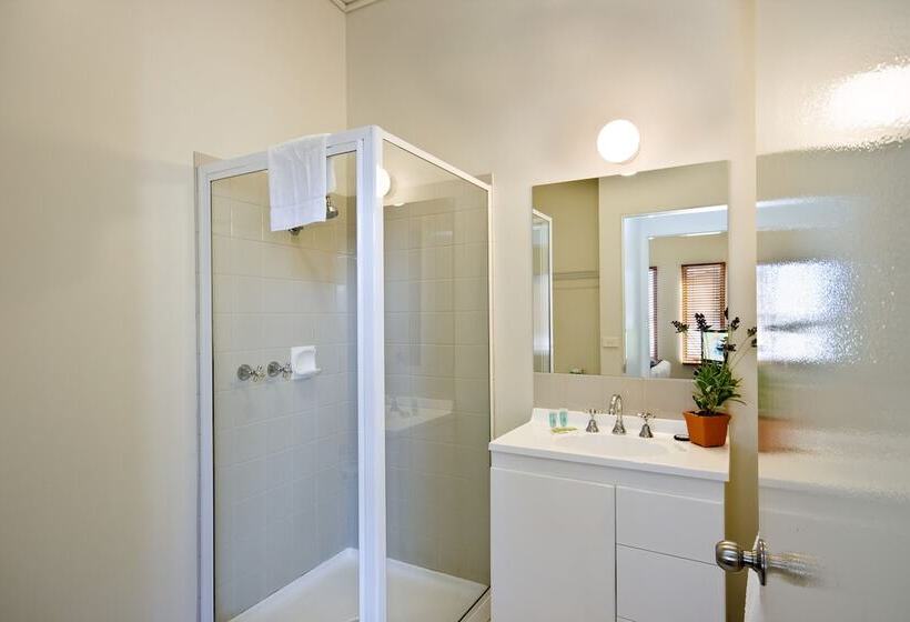 Lornebeach Apartments