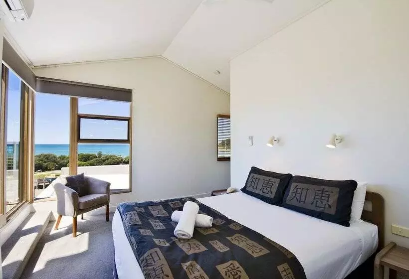 Lornebeach Apartments