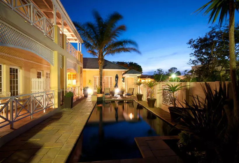 پانسیون Cape Flame Guest House