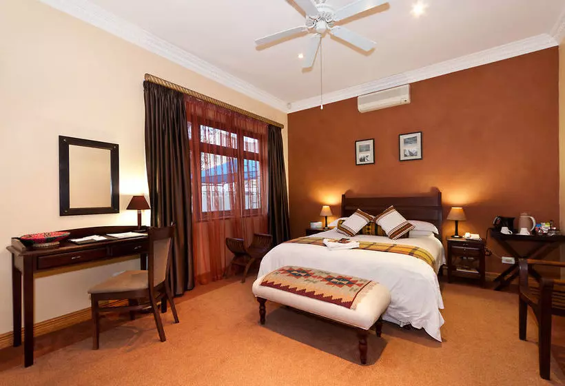 پانسیون Cape Flame Guest House