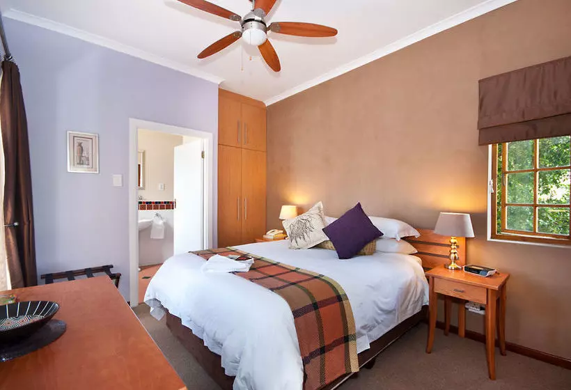 پانسیون Cape Flame Guest House