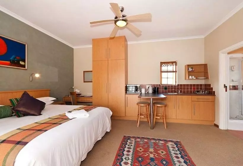 پانسیون Cape Flame Guest House