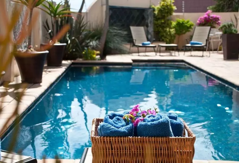 پانسیون Cape Flame Guest House