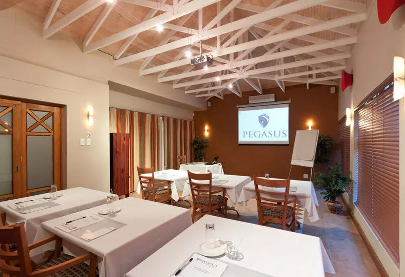 پانسیون Cape Flame Guest House