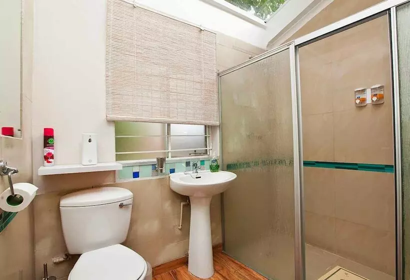 ペンション Twin Waters Guest House