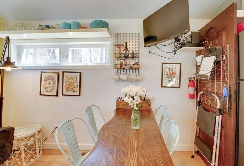 4 Season Gold Coast Cottage, 2 Mi To Winter Sports