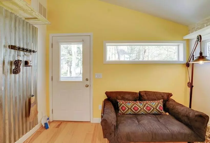 4 Season Gold Coast Cottage, 2 Mi To Winter Sports