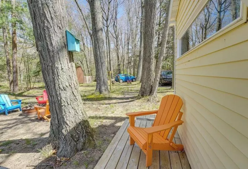 4 Season Gold Coast Cottage, 2 Mi To Winter Sports