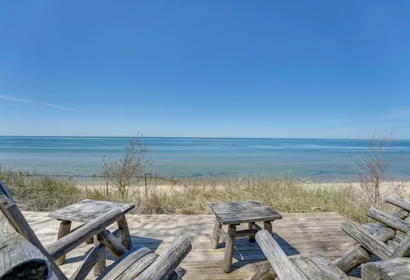 4 Season Gold Coast Cottage, 2 Mi To Winter Sports