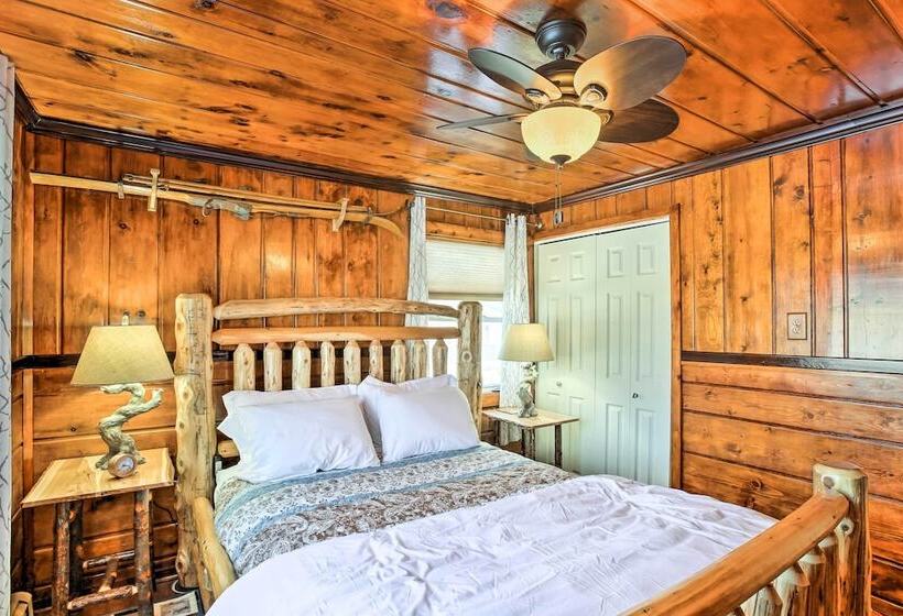 4 Season, Waterfront Houghton Lake House W/ Dock!