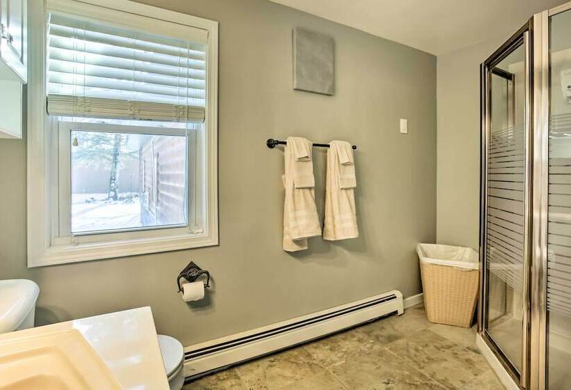 4 Season, Waterfront Houghton Lake House W/ Dock!