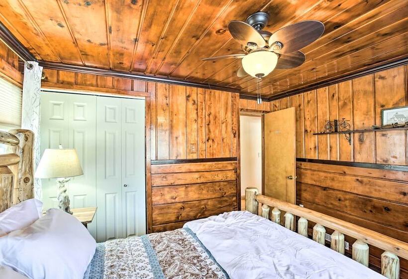 4 Season, Waterfront Houghton Lake House W/ Dock!