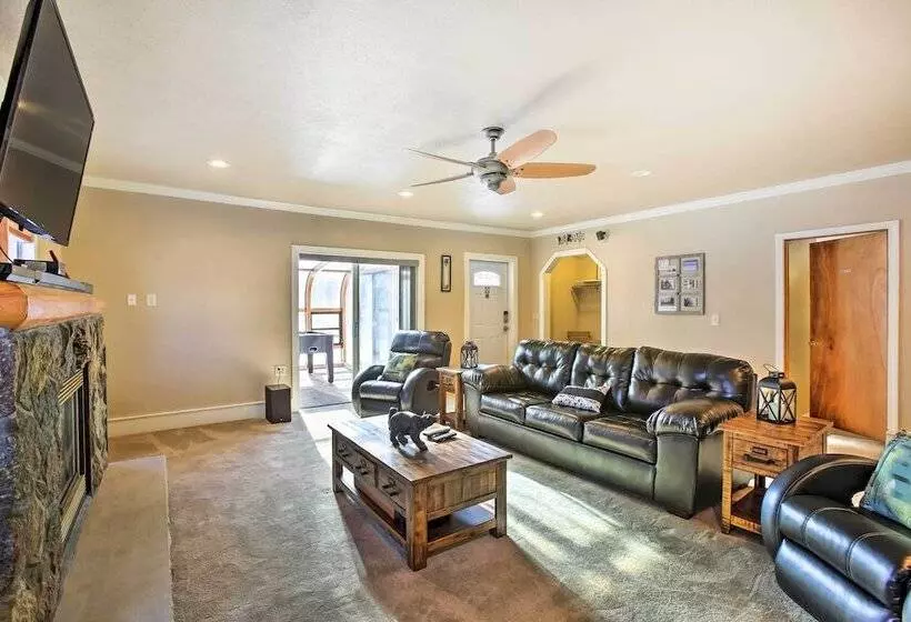 4 Season, Waterfront Houghton Lake House W/ Dock!