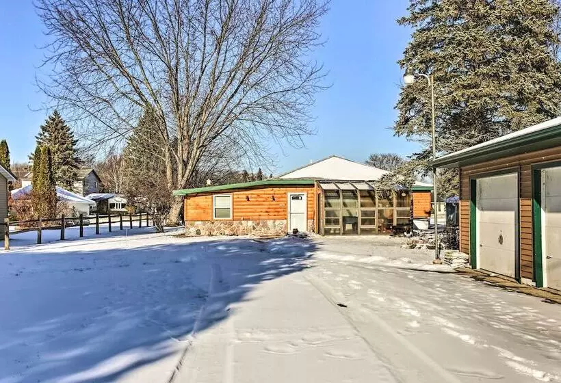 4 Season, Waterfront Houghton Lake House W/ Dock!